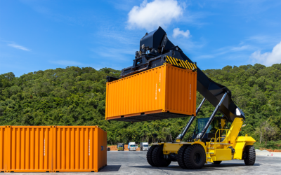 Quais as maneiras de efetuar o levante de containers?